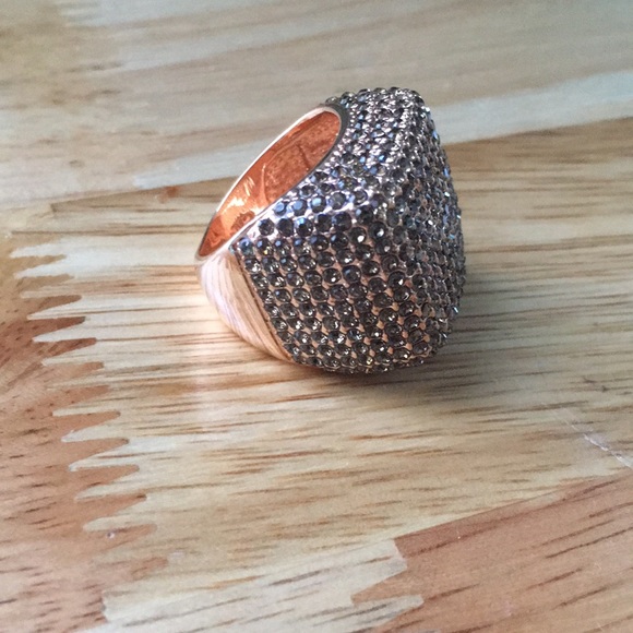 Bejeweled ring - Picture 3 of 6